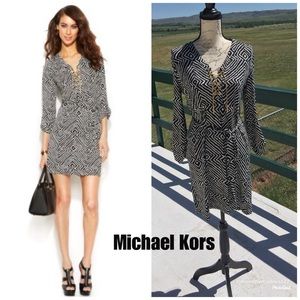 🦋 Michael Kors Black & White lace up dress M